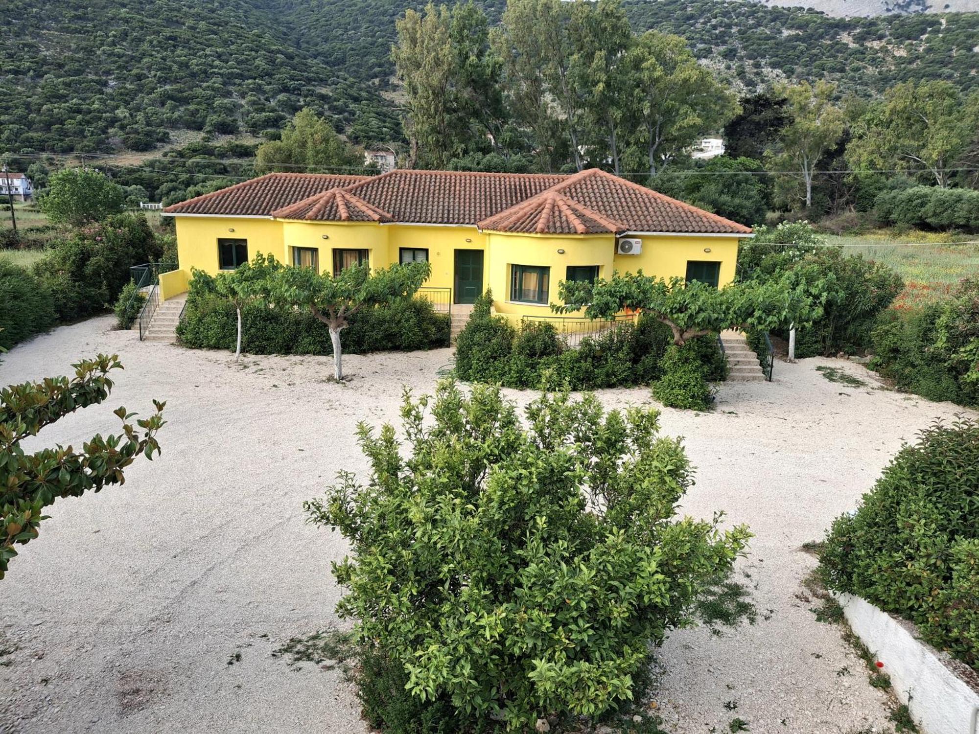 Countryside Studios Agia Efimia Extérieur photo